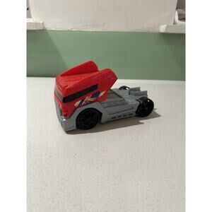 2014 Mattel Hot Wheels Semi Truck Carrier Mega Hauler Transporter